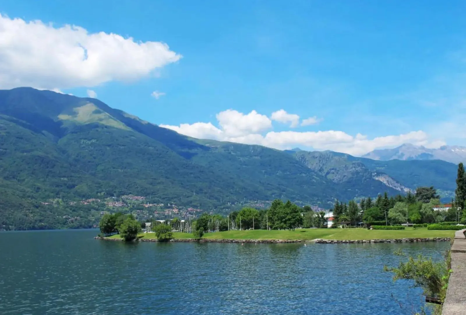 Villa Green Chalet Scalotta - Nature Relax Lake View With Jacuzzi And Spa Dervio Italy