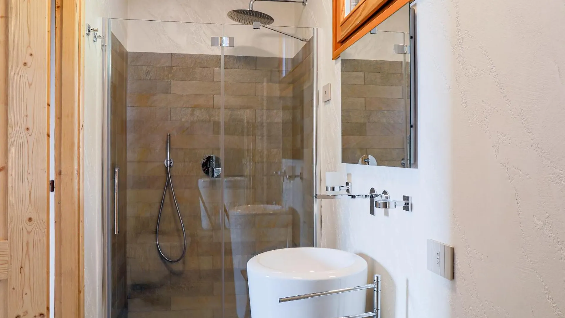 Green Chalet Scalotta - Nature Relax Lake View With Jacuzzi And Spa Dervio 0*,  Italy